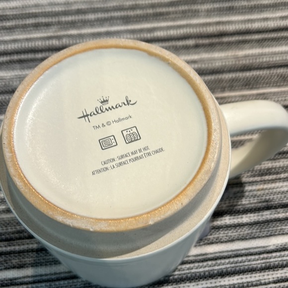 Hallmark Initial Monogram 16 oz. Mug M - Picture 4 of 4